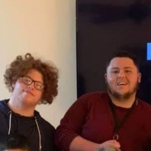 Meet your Posher, Javier